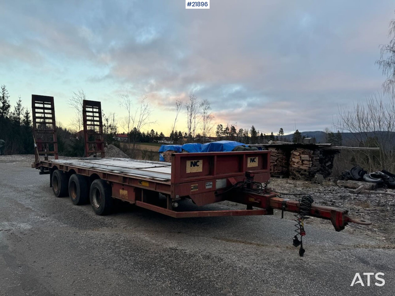 NC BT-24 3-akslet maskinkjerre - Niska prikolica za prevoz: slika 1 NC BT-24 3-akslet maskinkjerre - Niska prikolica za prevoz: slika 1