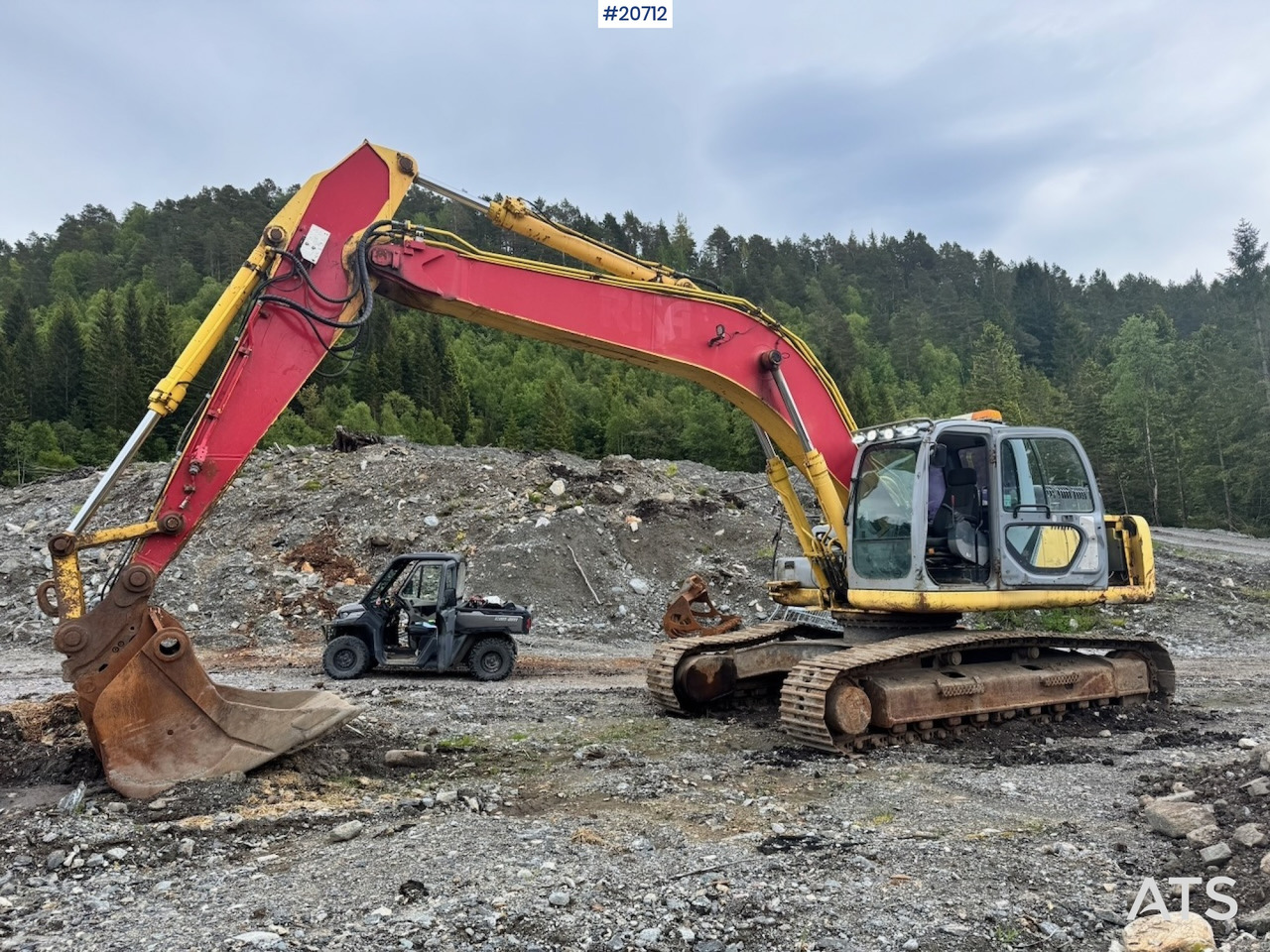 New Holland kobelco E305B - Bager: slika 2 New Holland kobelco E305B - Bager: slika 2
