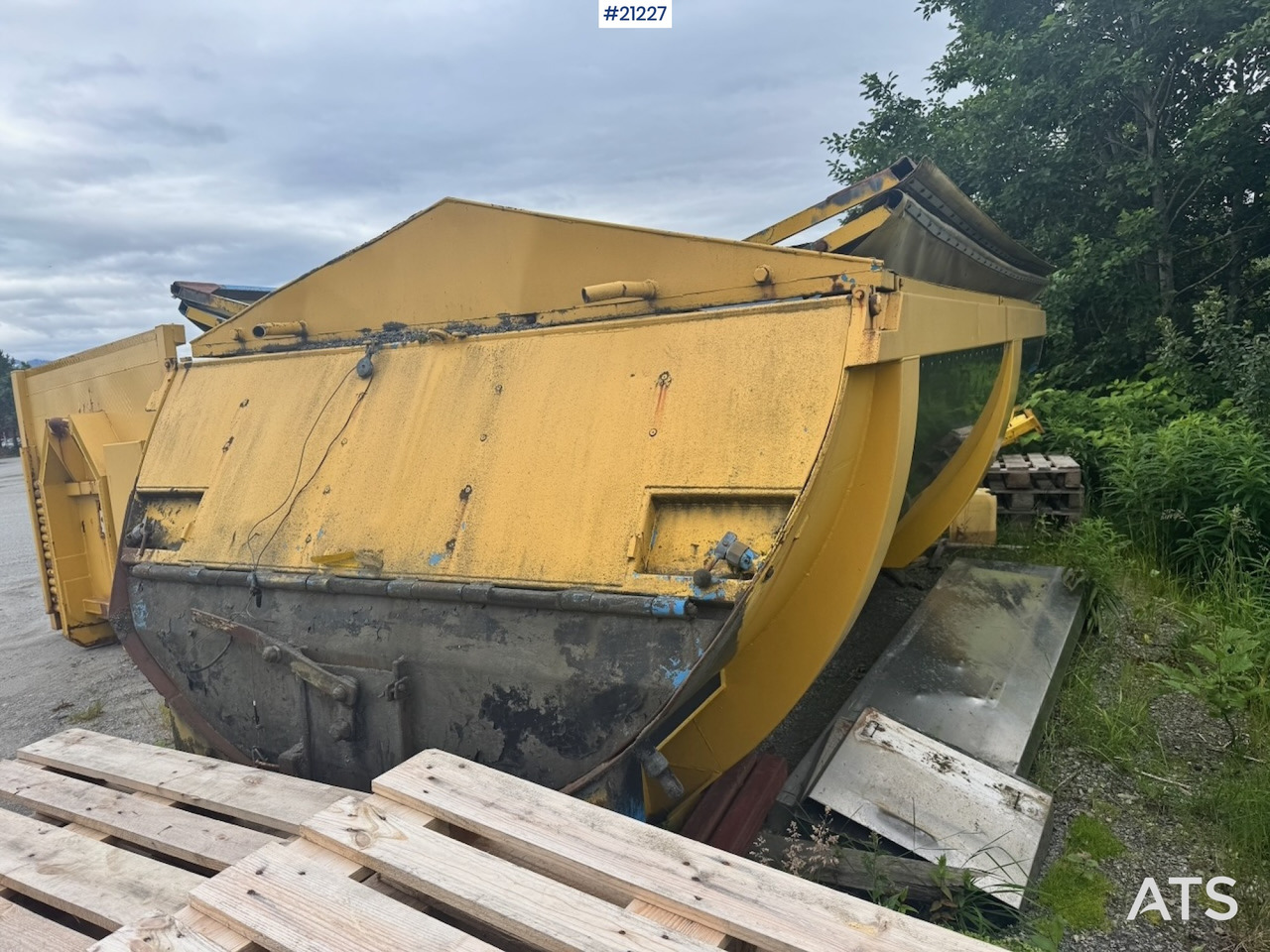 Steinsland Asfaltbalje - Promenjivo telo/ Kontejner, Prskalica bitu-emulzije: slika 4 Steinsland Asfaltbalje - Promenjivo telo/ Kontejner, Prskalica bitu-emulzije: slika 4