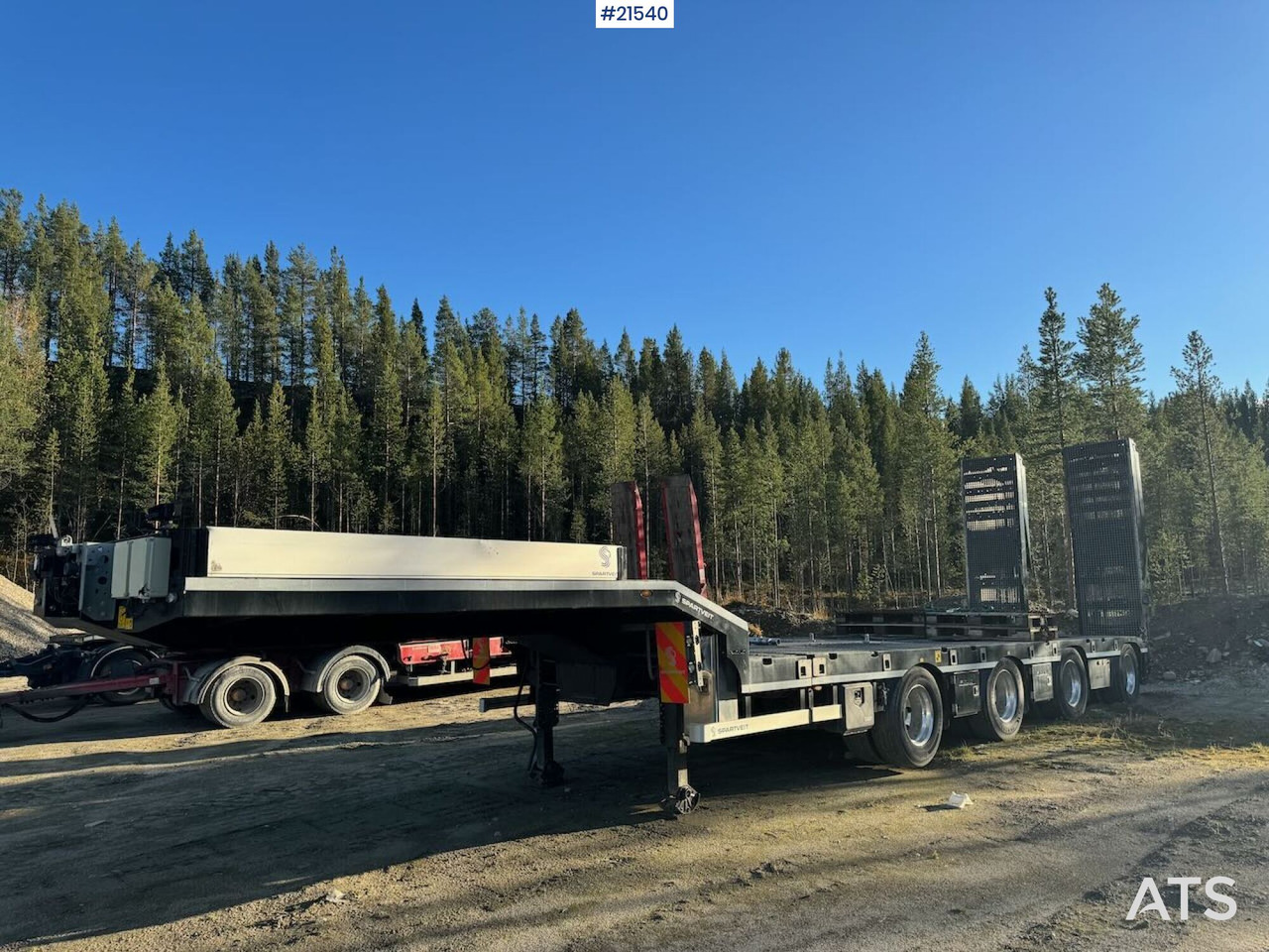 Rojo 2021 Rojo Maskinsemi m/ hydrauliske kjørebruer - Niska poluprikolica za prevoz: slika 2 Rojo 2021 Rojo Maskinsemi m/ hydrauliske kjørebruer - Niska poluprikolica za prevoz: slika 2