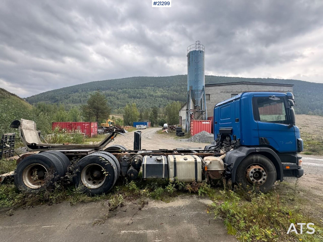 Scania 114G - Kamion sa golom šasijom i zatvorenom kabinom: slika 5 Scania 114G - Kamion sa golom šasijom i zatvorenom kabinom: slika 5
