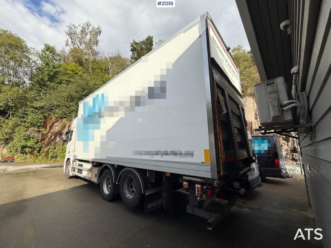 Scania R520 - Kamion sa zatvorenim sandukom: slika 4 Scania R520 - Kamion sa zatvorenim sandukom: slika 4