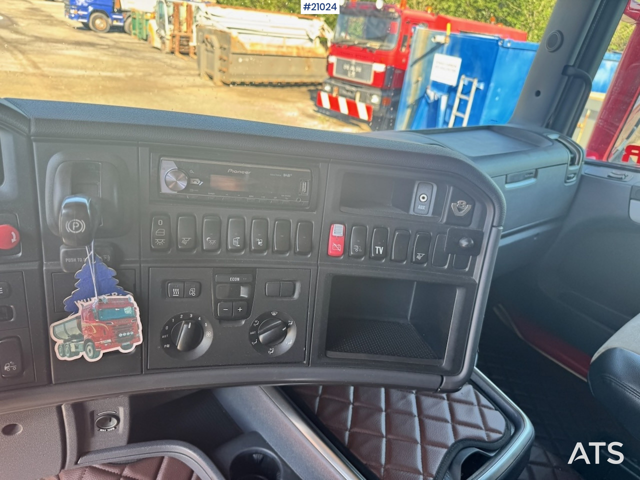 Istovarivač Scania R560: slika 29