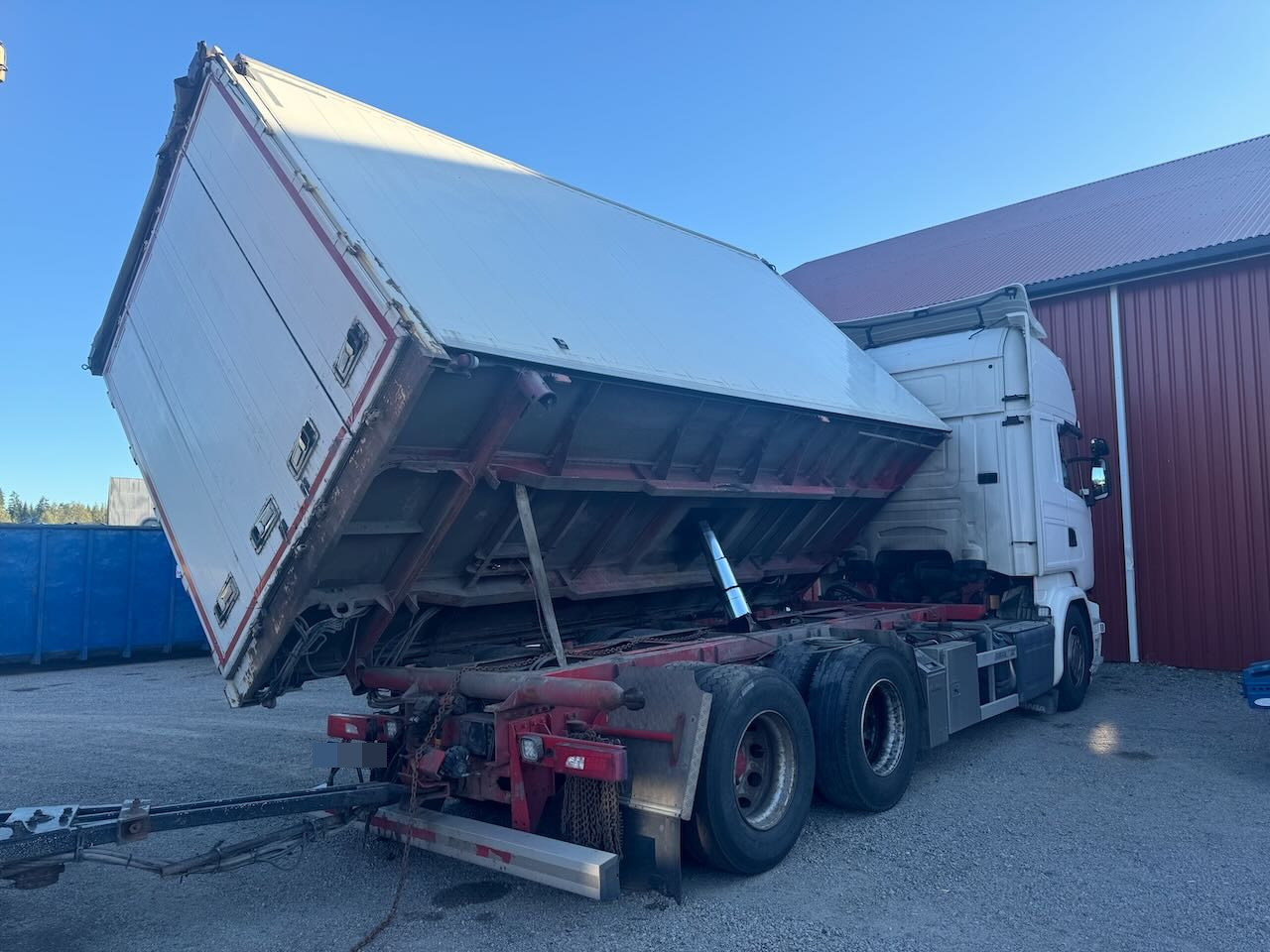 Scania R580 - Kamion sa zatvorenim sandukom: slika 4 Scania R580 - Kamion sa zatvorenim sandukom: slika 4