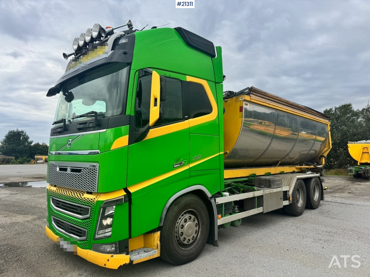 Volvo FH16 750 - Kamion sa hidrauličnom kukom: slika 2 Volvo FH16 750 - Kamion sa hidrauličnom kukom: slika 2