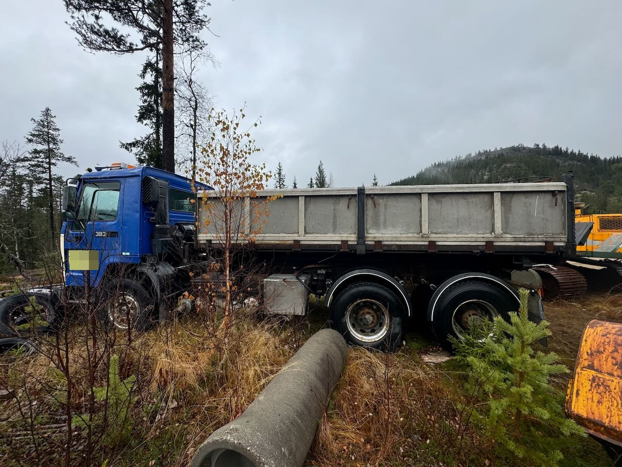 Kamion sa dizalicom Volvo FL12 m/ 22 t/m Palfinger kran, tømmerflak, Dumperkasse og plan.: slika 6