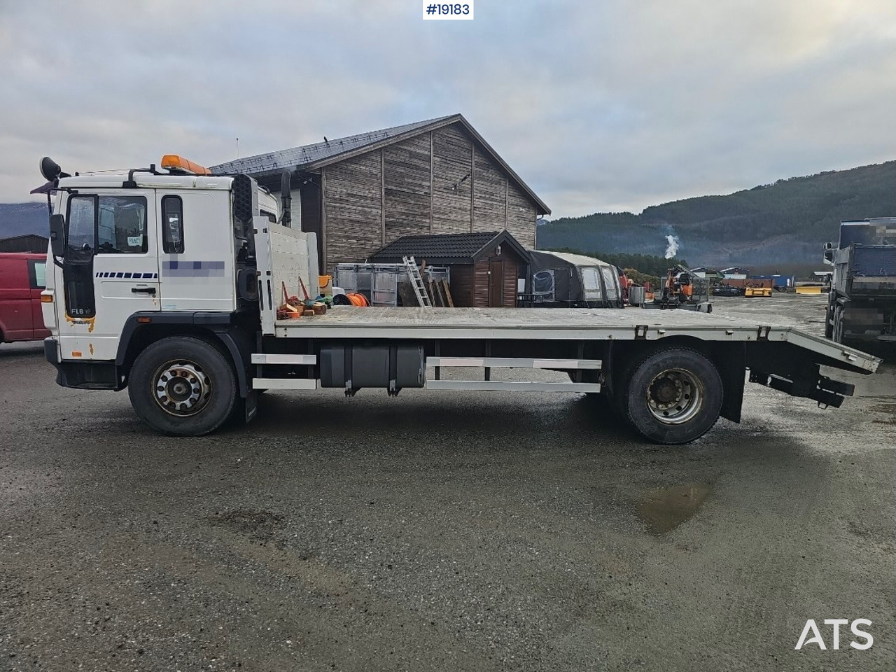 Volvo FL6 - Kamion sa tovarnim sandukom: slika 1 Volvo FL6 - Kamion sa tovarnim sandukom: slika 1