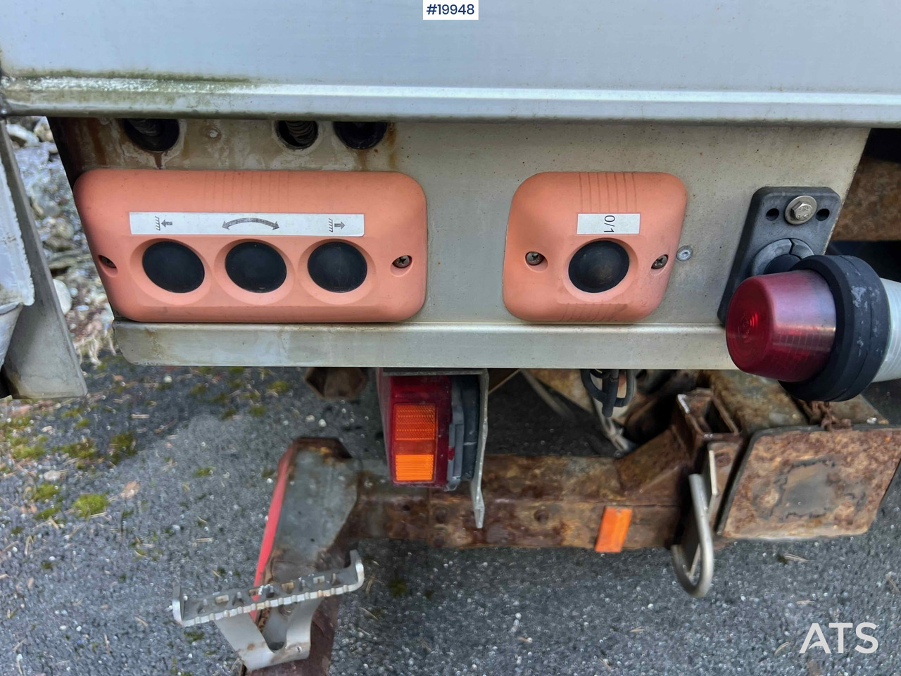 Kamion sa zatvorenim sandukom Volvo FM450: slika 39