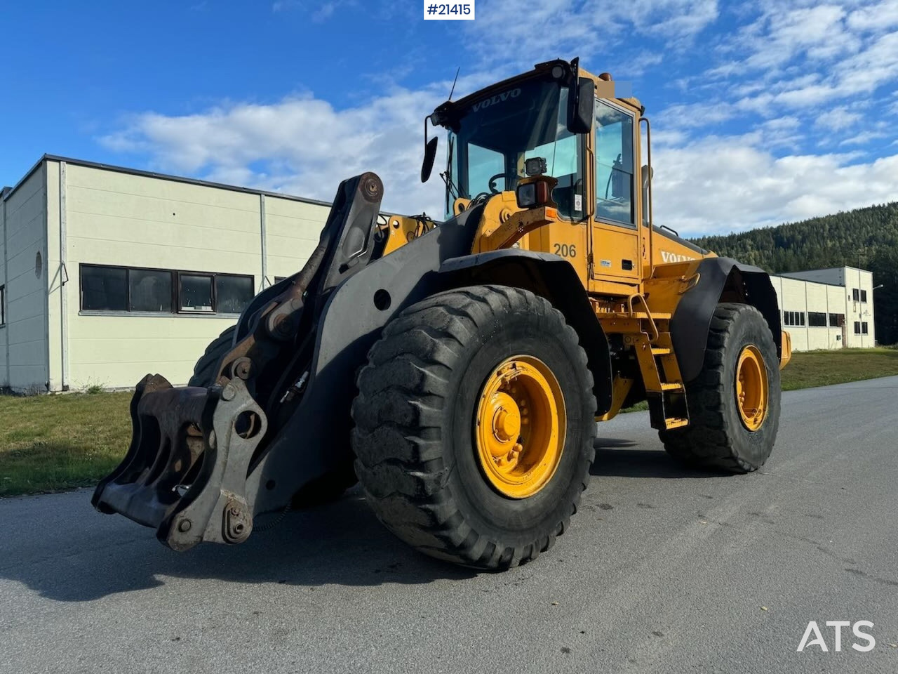 Volvo L110E - Utovarivač točkaš: slika 1 Volvo L110E - Utovarivač točkaš: slika 1