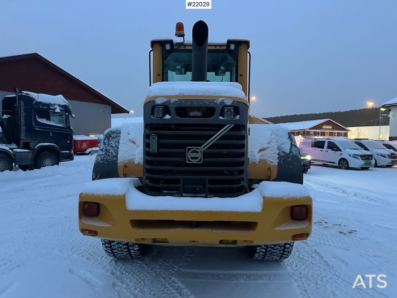 Volvo L70F hjullaster m/ vinter- og sommerdekk og planeringskuffe. En eier! Se video - Utovarivač točkaš: slika 5 Volvo L70F hjullaster m/ vinter- og sommerdekk og planeringskuffe. En eier! Se video - Utovarivač točkaš: slika 5