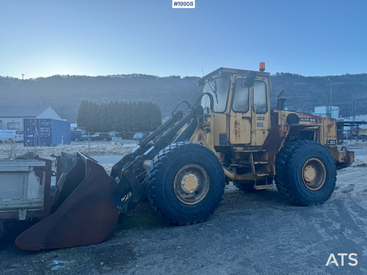 Volvo L90 Hjullaster m/ Skuffe - Utovarivač točkaš: slika 2 Volvo L90 Hjullaster m/ Skuffe - Utovarivač točkaš: slika 2