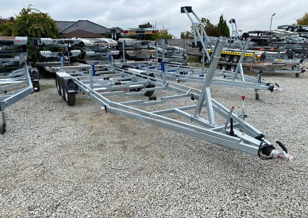 Boro Przyczepa pod ŁÓDŹ! 8,20M! - Prikolica za čamac: slika 1 Boro Przyczepa pod ŁÓDŹ! 8,20M! - Prikolica za čamac: slika 1