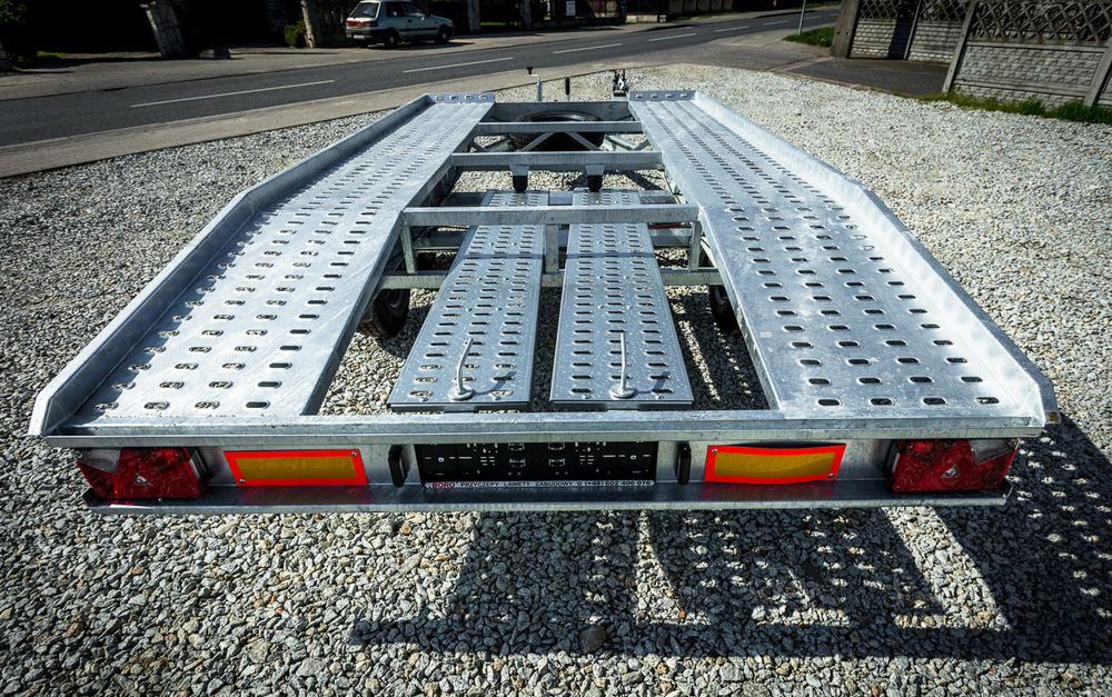 Niewiadów NOWA LAWETA Jupiter 4x2 ! - Prikolica za prevoz automobila: slika 4 Niewiadów NOWA LAWETA Jupiter 4x2 ! - Prikolica za prevoz automobila: slika 4