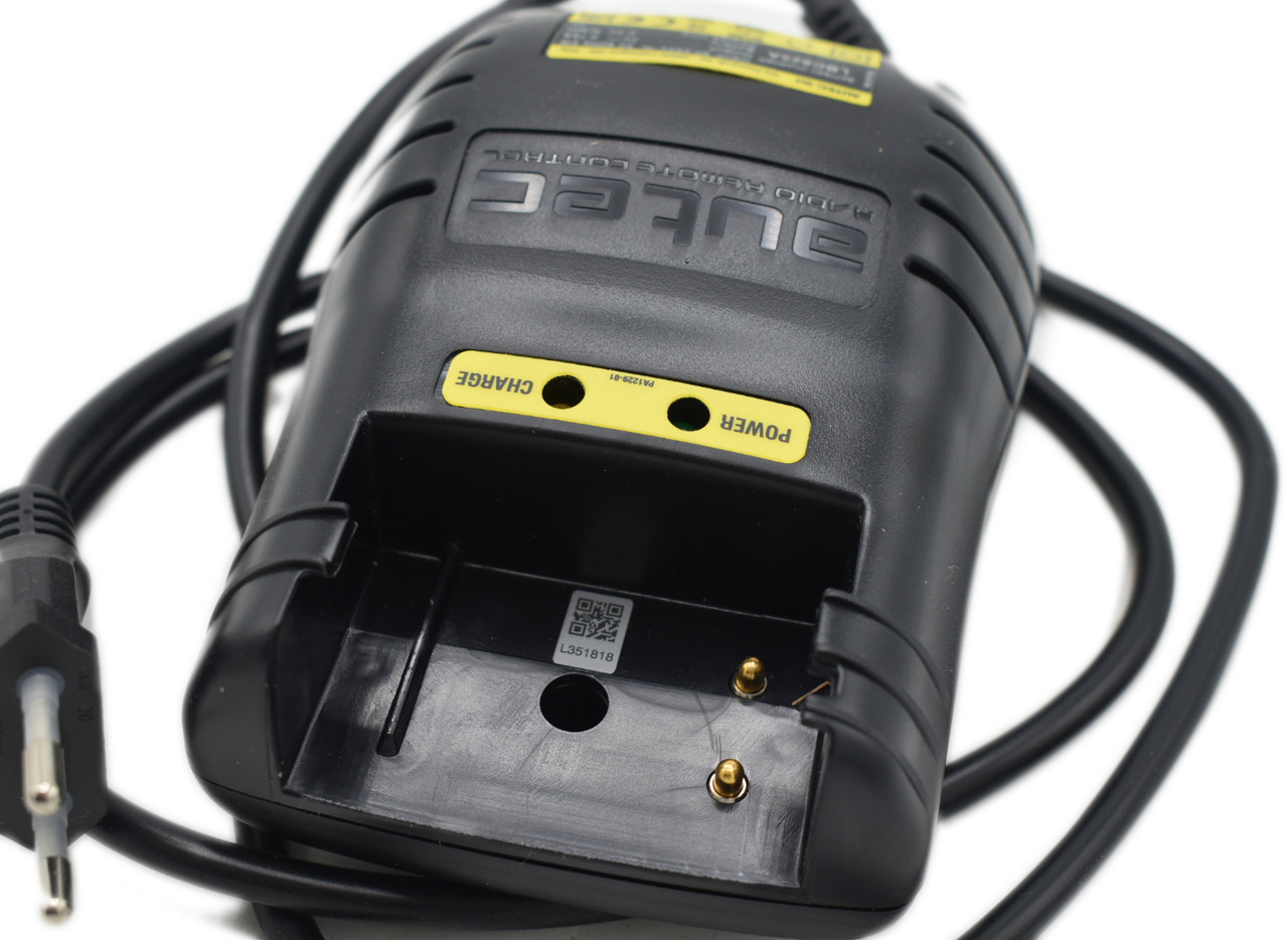 Autec original charger LBC825A - Električni sistem za Kran za kamion: slika 3 Autec original charger LBC825A - Električni sistem za Kran za kamion: slika 3