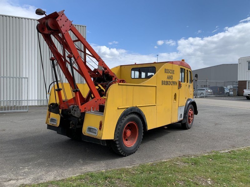 Commercial Commer Wrecker Afsleep Berging 1952 Barnfinds and Restoration projects Dubbelcabine bergingsvoertuig - Šlep vozilo: slika 2 Commercial Commer Wrecker Afsleep Berging 1952 Barnfinds and Restoration projects Dubbelcabine bergingsvoertuig - Šlep vozilo: slika 2