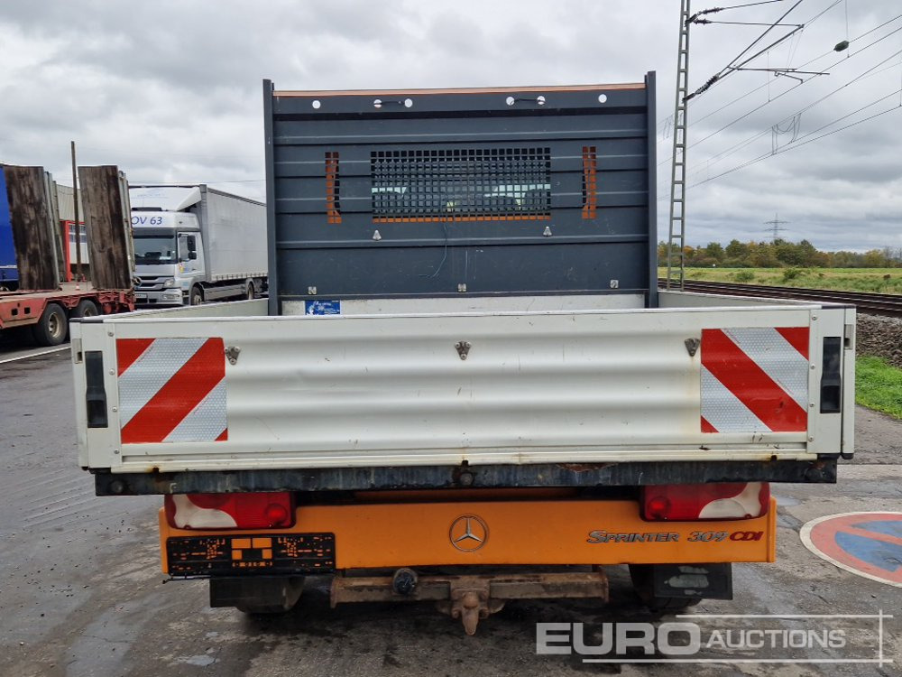 2007 Mercedes Benz Sprinter 309CDI - Dostavno vozilo sa otvorenom sandukom: slika 4 2007 Mercedes Benz Sprinter 309CDI - Dostavno vozilo sa otvorenom sandukom: slika 4