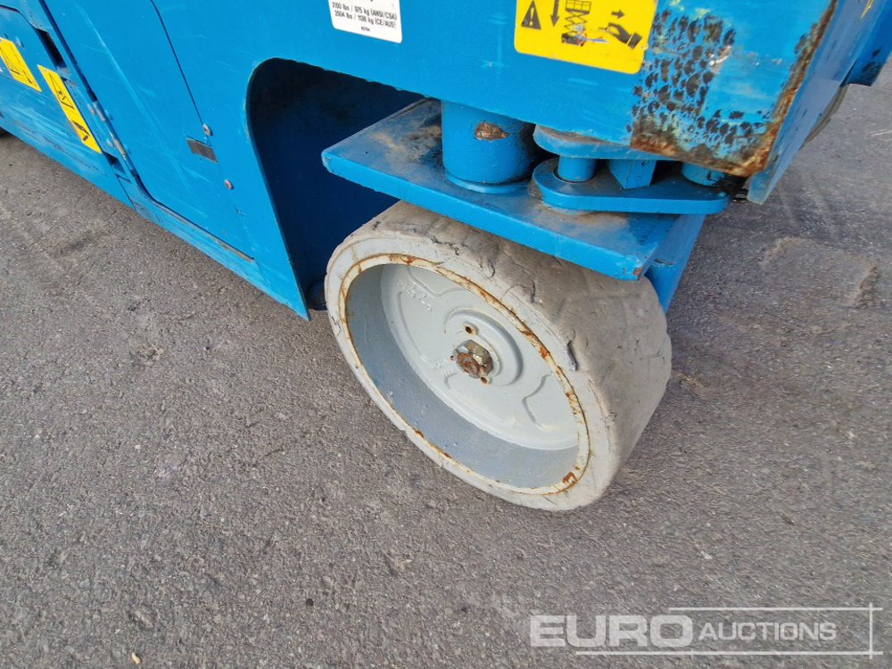 2008 Genie GS-2646 - Lift u obliku makaza: slika 5 2008 Genie GS-2646 - Lift u obliku makaza: slika 5