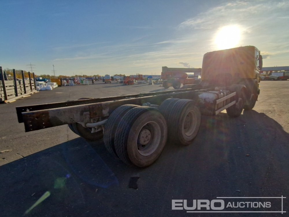 2008 Scania P380 - Kamion sa golom šasijom i zatvorenom kabinom: slika 5 2008 Scania P380 - Kamion sa golom šasijom i zatvorenom kabinom: slika 5