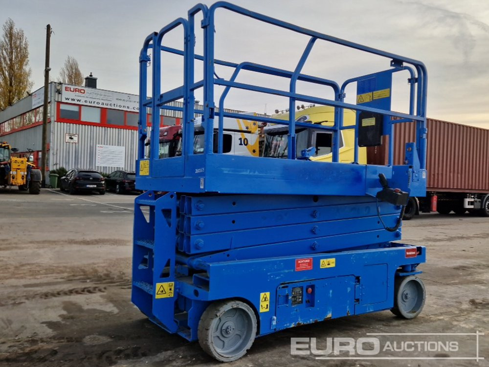 2013 Genie GS-2646 - Lift u obliku makaza: slika 4 2013 Genie GS-2646 - Lift u obliku makaza: slika 4