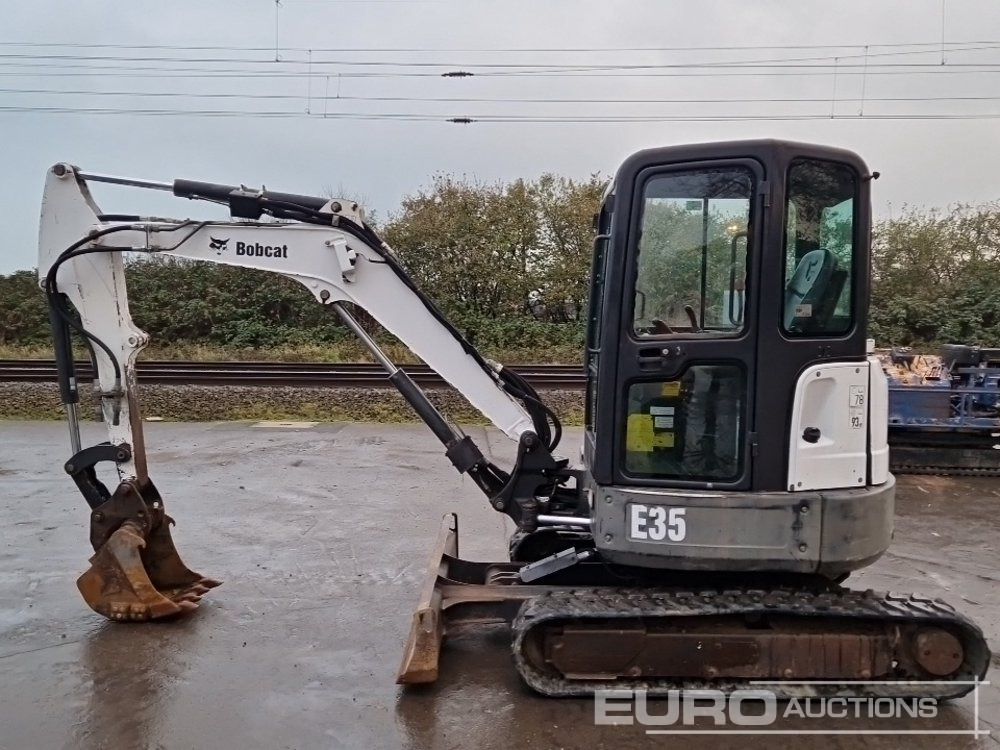 2014 Bobcat E35 EM - Mini bager: slika 2 2014 Bobcat E35 EM - Mini bager: slika 2