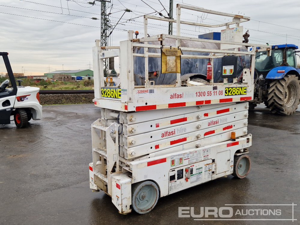 2015 Genie GS3232 - Vazdušna platforma: slika 1 2015 Genie GS3232 - Vazdušna platforma: slika 1