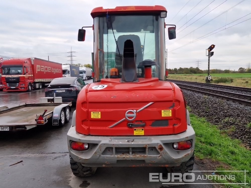 2017 Volvo L30G - Utovarivač točkaš: slika 4 2017 Volvo L30G - Utovarivač točkaš: slika 4
