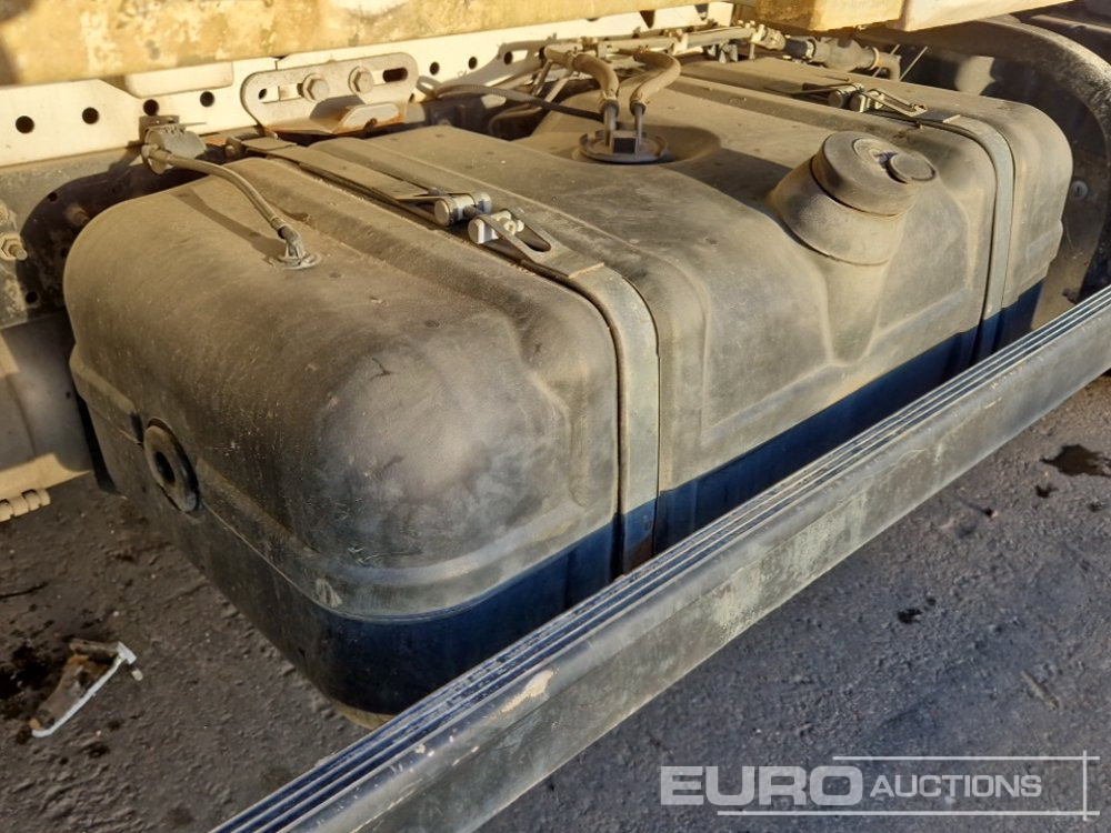 Dostavno vozilo istovarivač 2019 Nissan NT400: slika 18