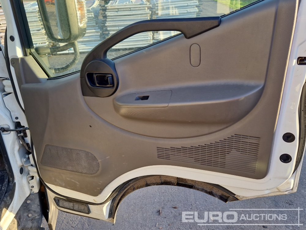 Dostavno vozilo istovarivač 2019 Nissan NT400: slika 23