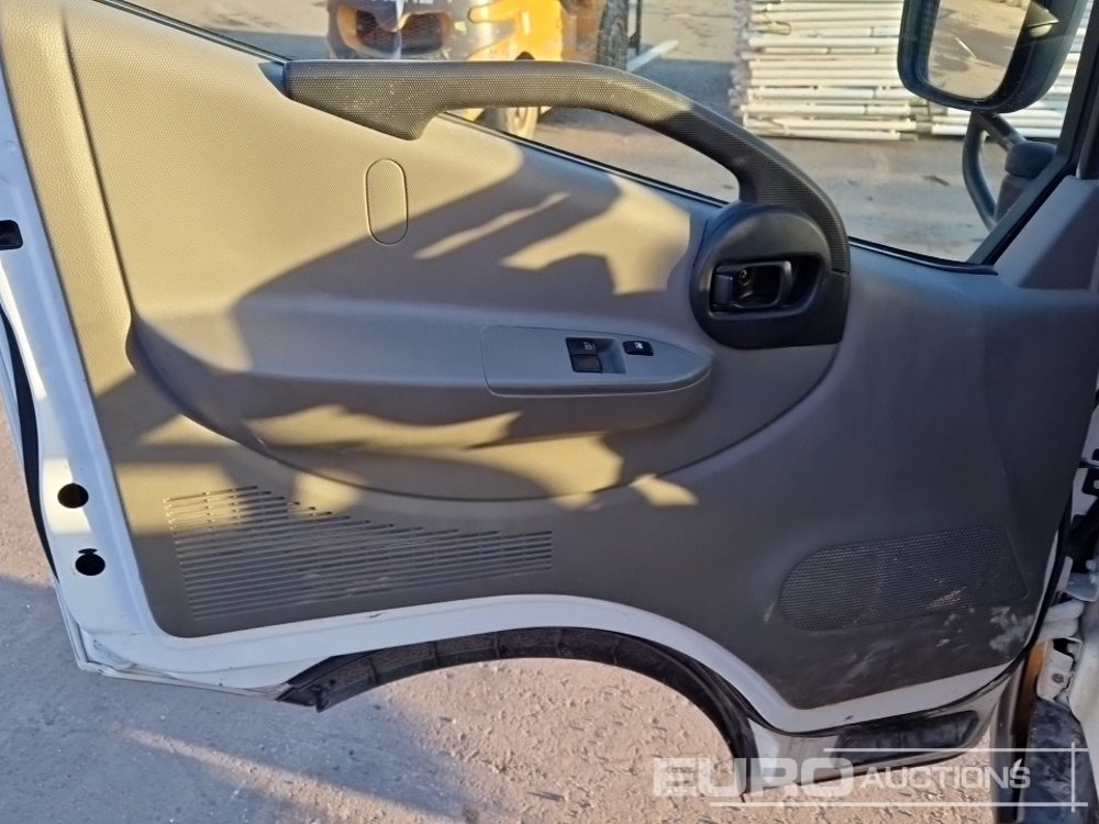 Dostavno vozilo istovarivač 2019 Nissan NT400: slika 24