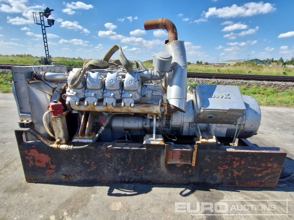 40kVA Static AvK Generstor with Mercedes V8 Diesel Engine - Set generatora: slika 2 40kVA Static AvK Generstor with Mercedes V8 Diesel Engine - Set generatora: slika 2