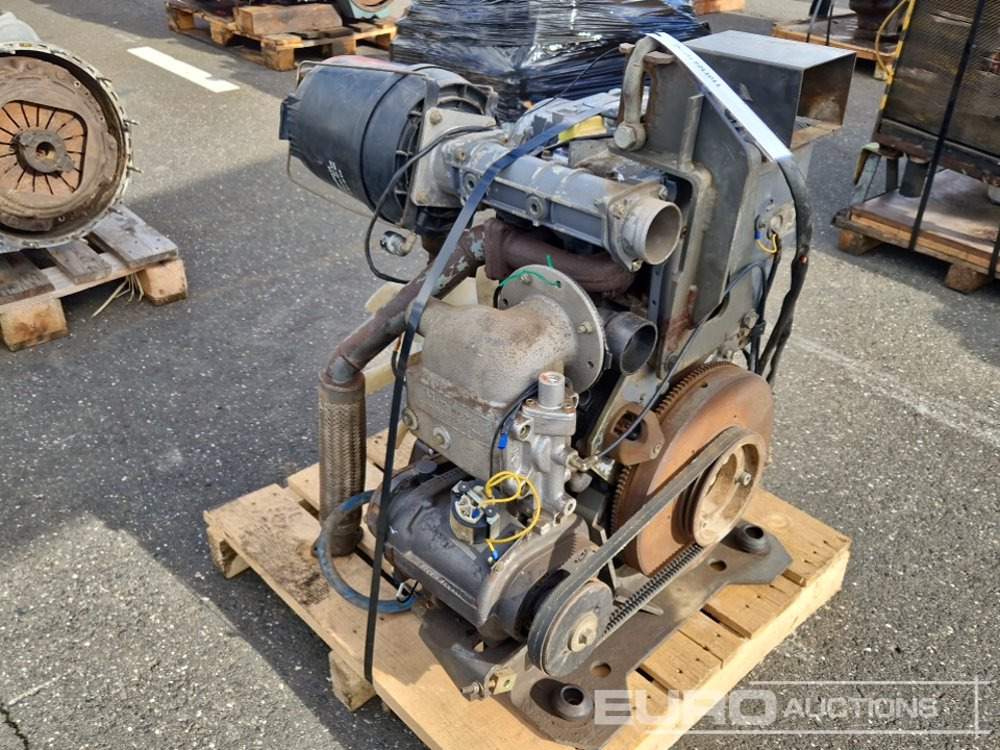 Deutz 2 Cylinder Diesel Engine - Motor: slika 4 Deutz 2 Cylinder Diesel Engine - Motor: slika 4