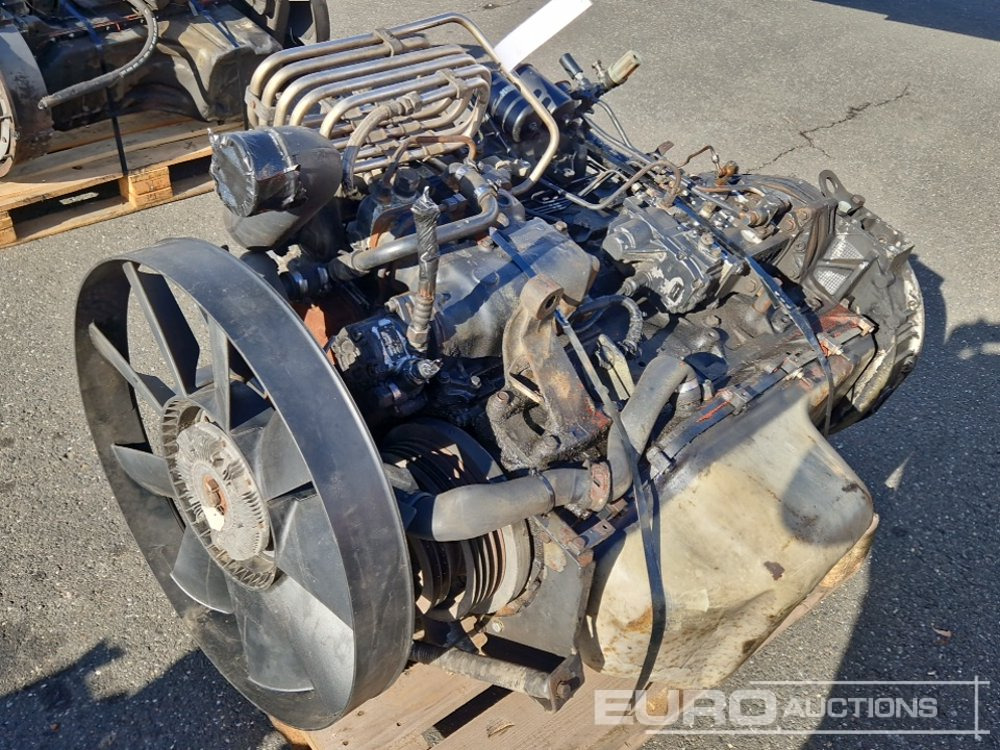MAN 5 Cylinder Turbo Diesel Engine - Motor: slika 1 MAN 5 Cylinder Turbo Diesel Engine - Motor: slika 1