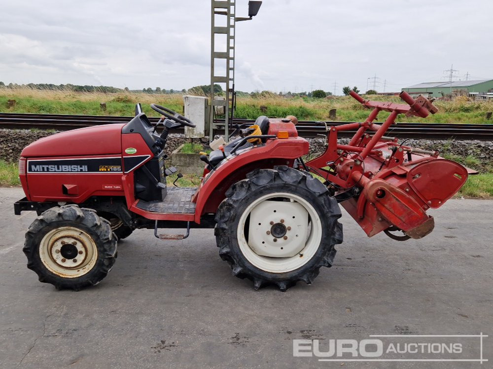Mitsubishi MT185 - Mali traktor: slika 2 Mitsubishi MT185 - Mali traktor: slika 2