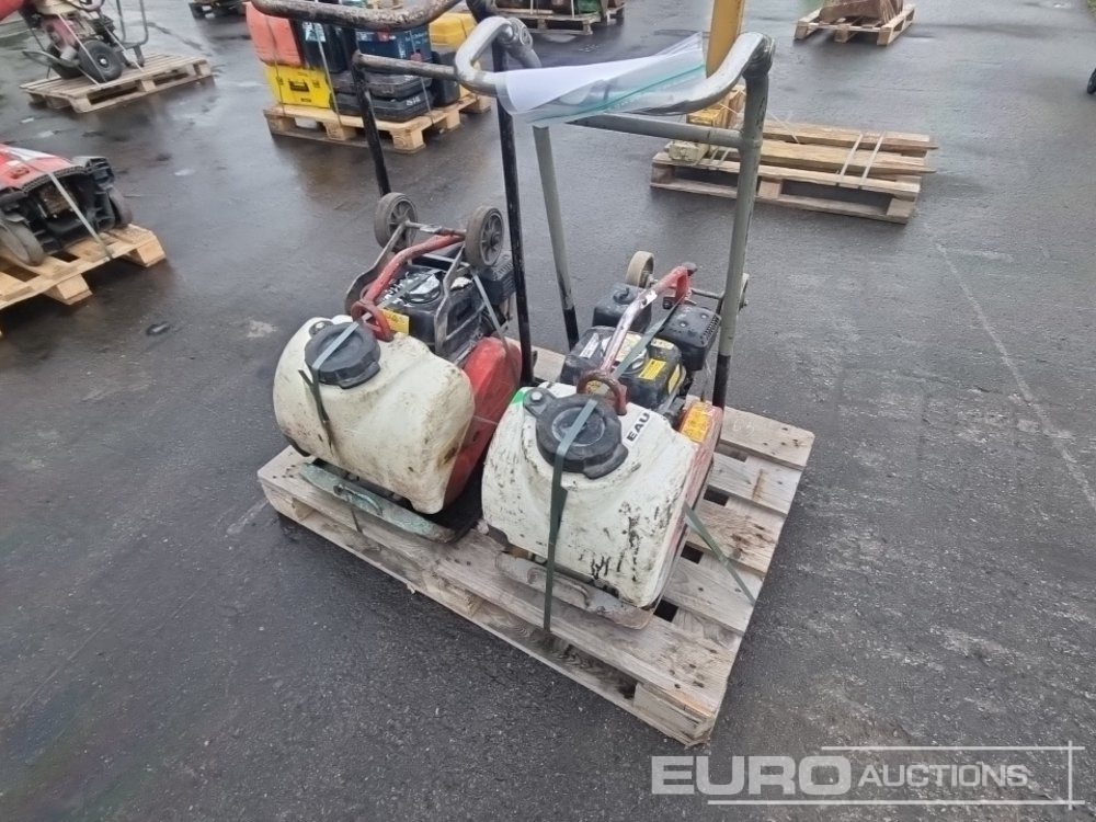 Pallet of Assorted Compaction Plates (2 of) - Mašina za asfalt: slika 4 Pallet of Assorted Compaction Plates (2 of) - Mašina za asfalt: slika 4