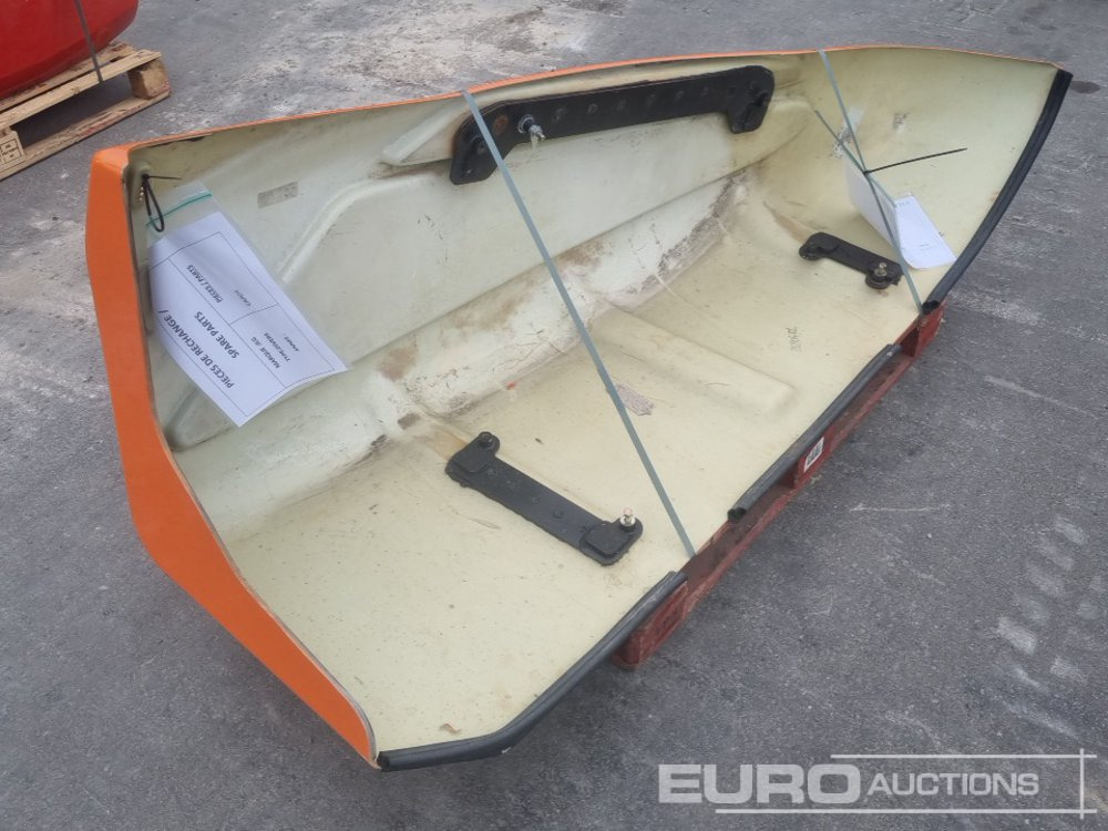 Bonnet to suit JLG Manlift - Rezervni deo: slika 3 Bonnet to suit JLG Manlift - Rezervni deo: slika 3