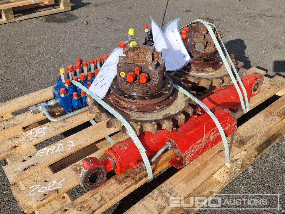 Spare Parts, Final Drive (2 of) Hydraulic Pump, Hydraulic Block, Cylinder to suit Volvo ECR25D - Rezervni deo za Bager: slika 2 Spare Parts, Final Drive (2 of) Hydraulic Pump, Hydraulic Block, Cylinder to suit Volvo ECR25D - Rezervni deo za Bager: slika 2