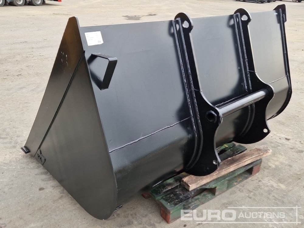 Unused 2025 94" Front Loading Bucket to suit Manitou Telehandlers - Kašika: slika 2 Unused 2025 94" Front Loading Bucket to suit Manitou Telehandlers - Kašika: slika 2