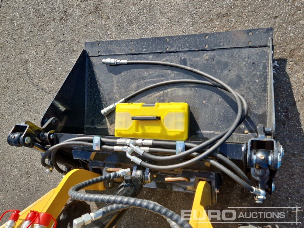 Mini utovarivač Unused 2025 Infront YF380: slika 10