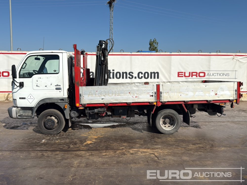 2004 Nissan Cabstar - Kamion sa tovarnim sandukom: slika 2 2004 Nissan Cabstar - Kamion sa tovarnim sandukom: slika 2