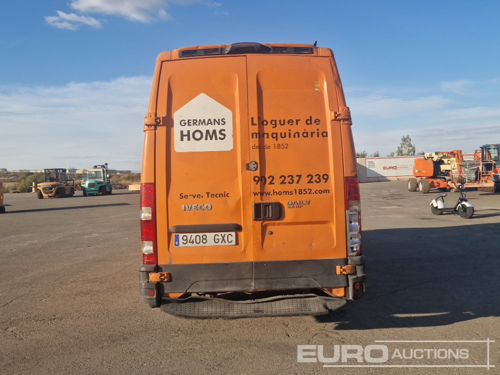 2010 Iveco Daily 35 S14 - Furgon: slika 4 2010 Iveco Daily 35 S14 - Furgon: slika 4
