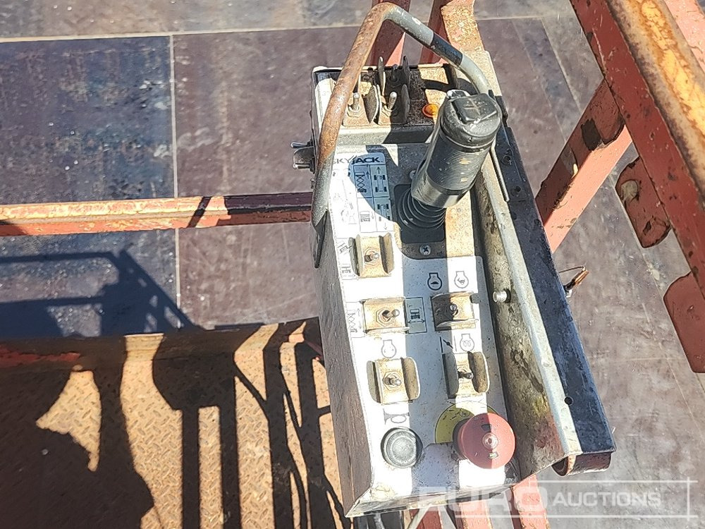 Vazdušna platforma 2015 SkyJack SJ6832RT: slika 19