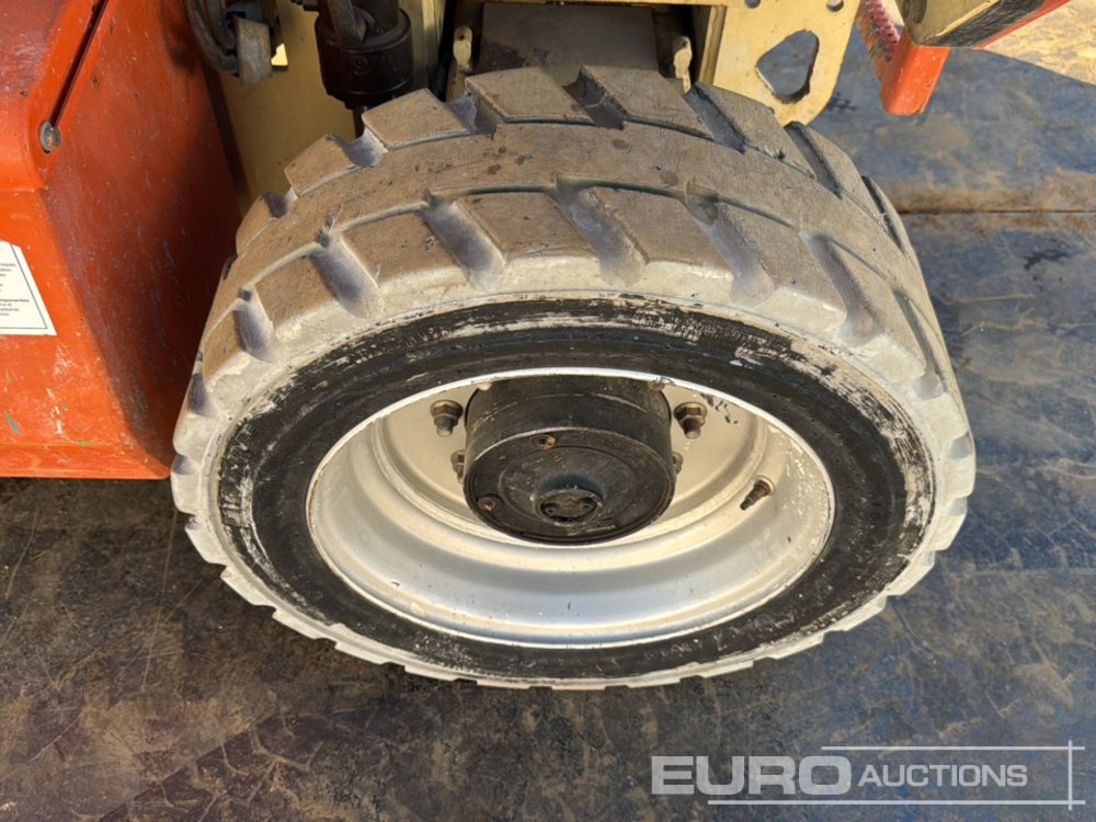 Lift u obliku makaza JLG 3369LE: slika 11