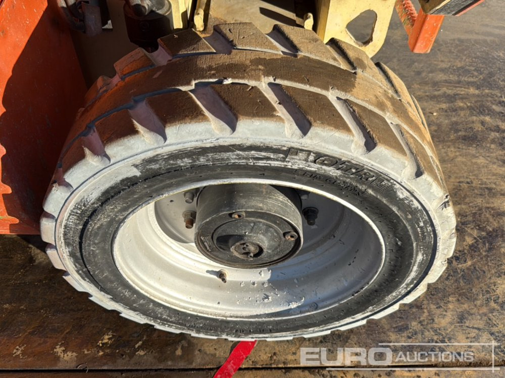 Lift u obliku makaza JLG 3369LE: slika 12