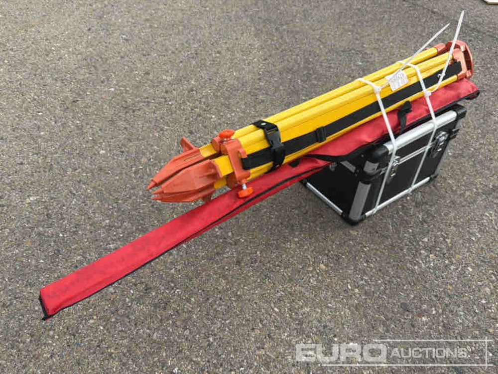 Unused 2025 SKLP Self-Leveling Rotary Laser Level With Batteries, Reciever, Tripod, Grade Rod - Гаражна опрема: slika 4 Unused 2025 SKLP Self-Leveling Rotary Laser Level With Batteries, Reciever, Tripod, Grade Rod - Гаражна опрема: slika 4