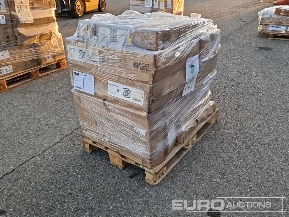 Workbenches (2 of), Cabinets, Panels / Bancos de Trabajo, Armarios y Paneles - Гаражна опрема: slika 2 Workbenches (2 of), Cabinets, Panels / Bancos de Trabajo, Armarios y Paneles - Гаражна опрема: slika 2