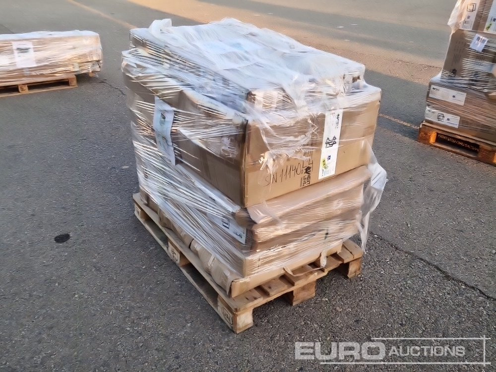 Workbenches (2 of), Cabinets, Panels / Bancos de Trabajo, Armarios y Paneles - Гаражна опрема: slika 1 Workbenches (2 of), Cabinets, Panels / Bancos de Trabajo, Armarios y Paneles - Гаражна опрема: slika 1