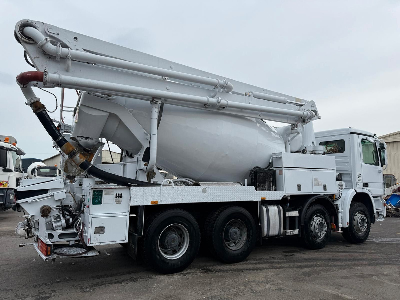 Mercedes-Benz Actros - Auto pumpa za beton: slika 4 Mercedes-Benz Actros - Auto pumpa za beton: slika 4