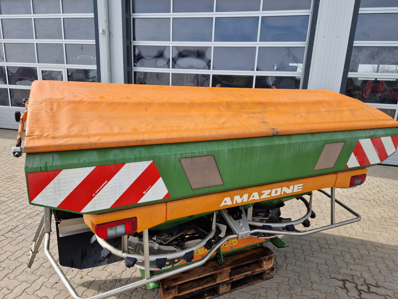 Amazone ZA-TS 2700 Profis Hydro - Rasipač veštačkog đubriva: slika 4 Amazone ZA-TS 2700 Profis Hydro - Rasipač veštačkog đubriva: slika 4
