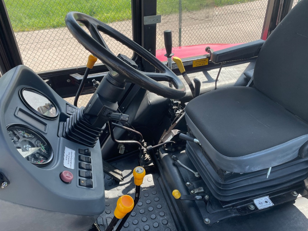 Belarus 920.4 - Traktor: slika 4 Belarus 920.4 - Traktor: slika 4