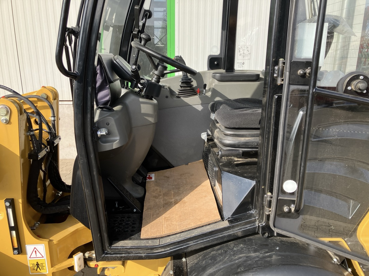 Caterpillar Zeppelin ZL35 - Utovarivač točkaš: slika 4 Caterpillar Zeppelin ZL35 - Utovarivač točkaš: slika 4